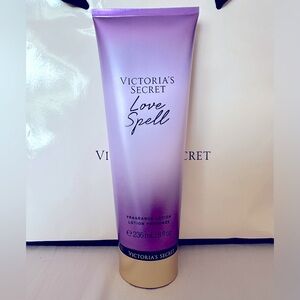Victoria’s Secret Love Spell Body Lotion